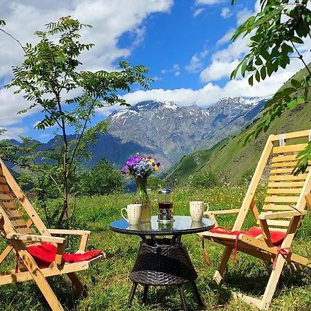 Cozy Hotel Kazbegi Eksteriør bilde