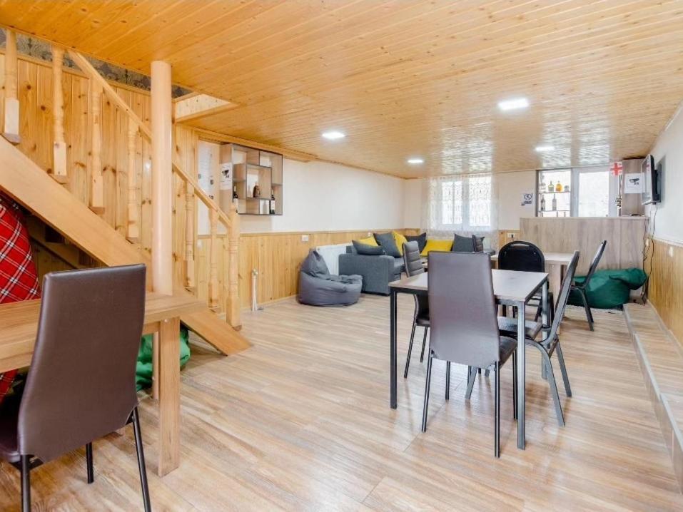 Cozy Hotel Kazbegi Eksteriør bilde