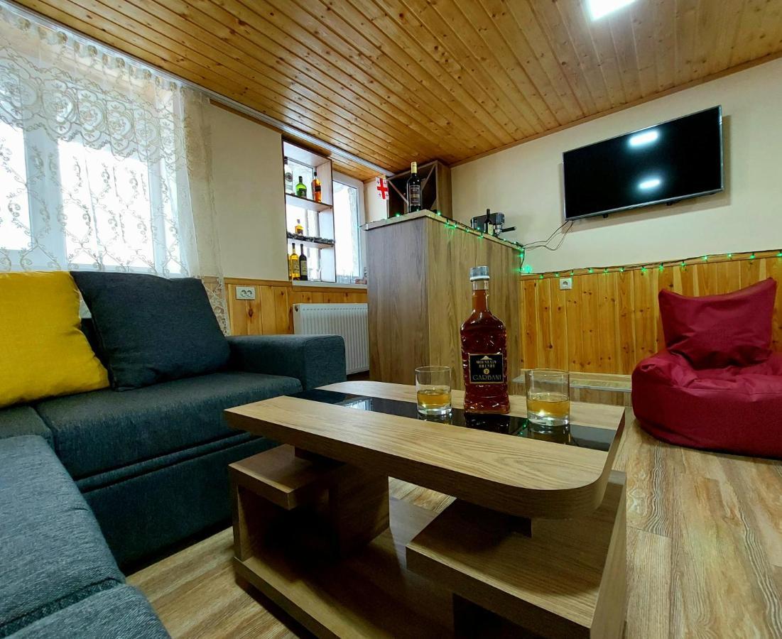 Cozy Hotel Kazbegi Eksteriør bilde
